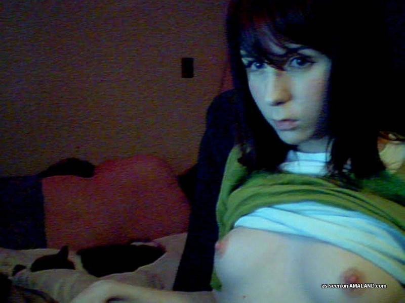 Recopilación de una nena desnuda caliente camwhoring en su dormitorio
 #75693743