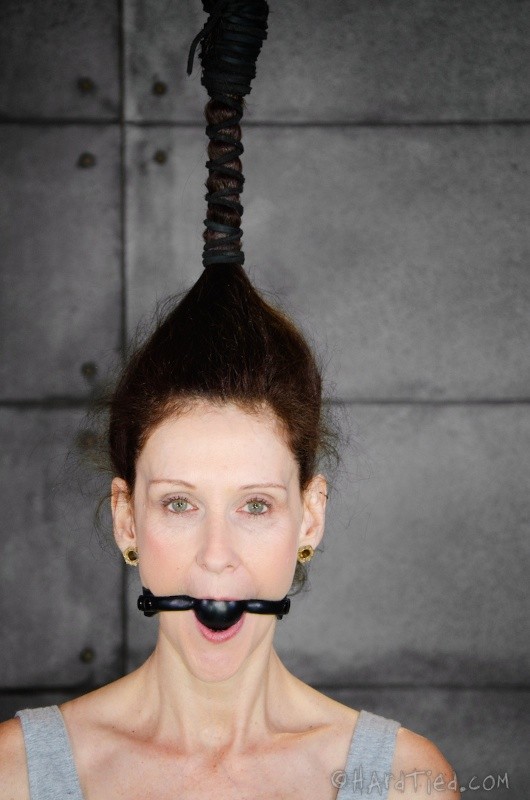 Emma amateur brunette is bound in rope and masked by lezdom Elise Graves #70891432