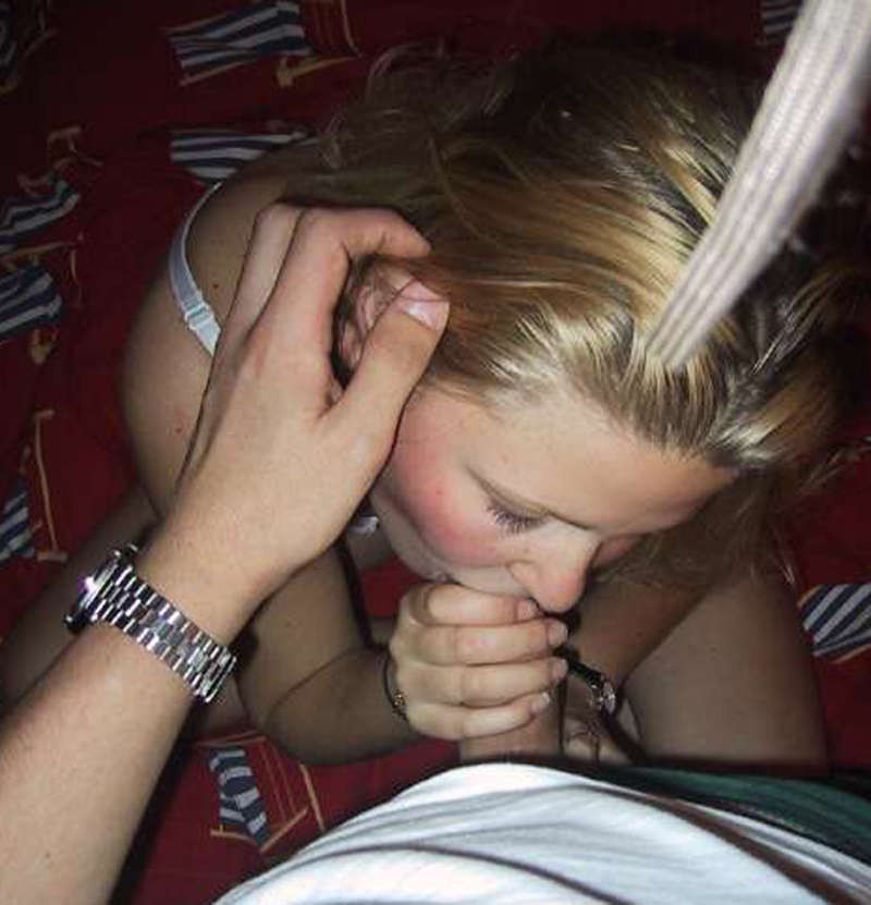 Dando bjs caliente
 #68195094