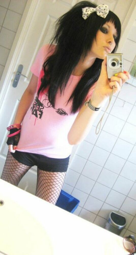 Emo gfs posing and self-shot gallery 8
 #68005429
