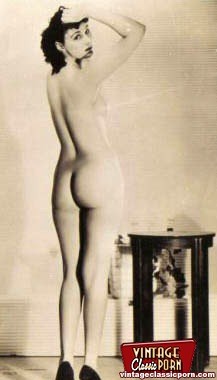 Some beautiful vintage ladies posing nude pictures #67731678