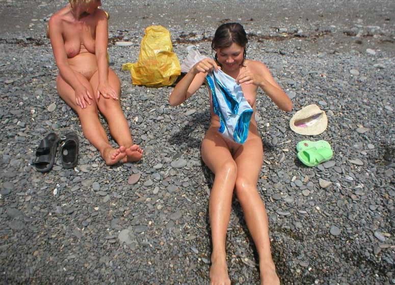 Avertissement - photos et vidéos de nudistes réels et incroyables
 #72274335