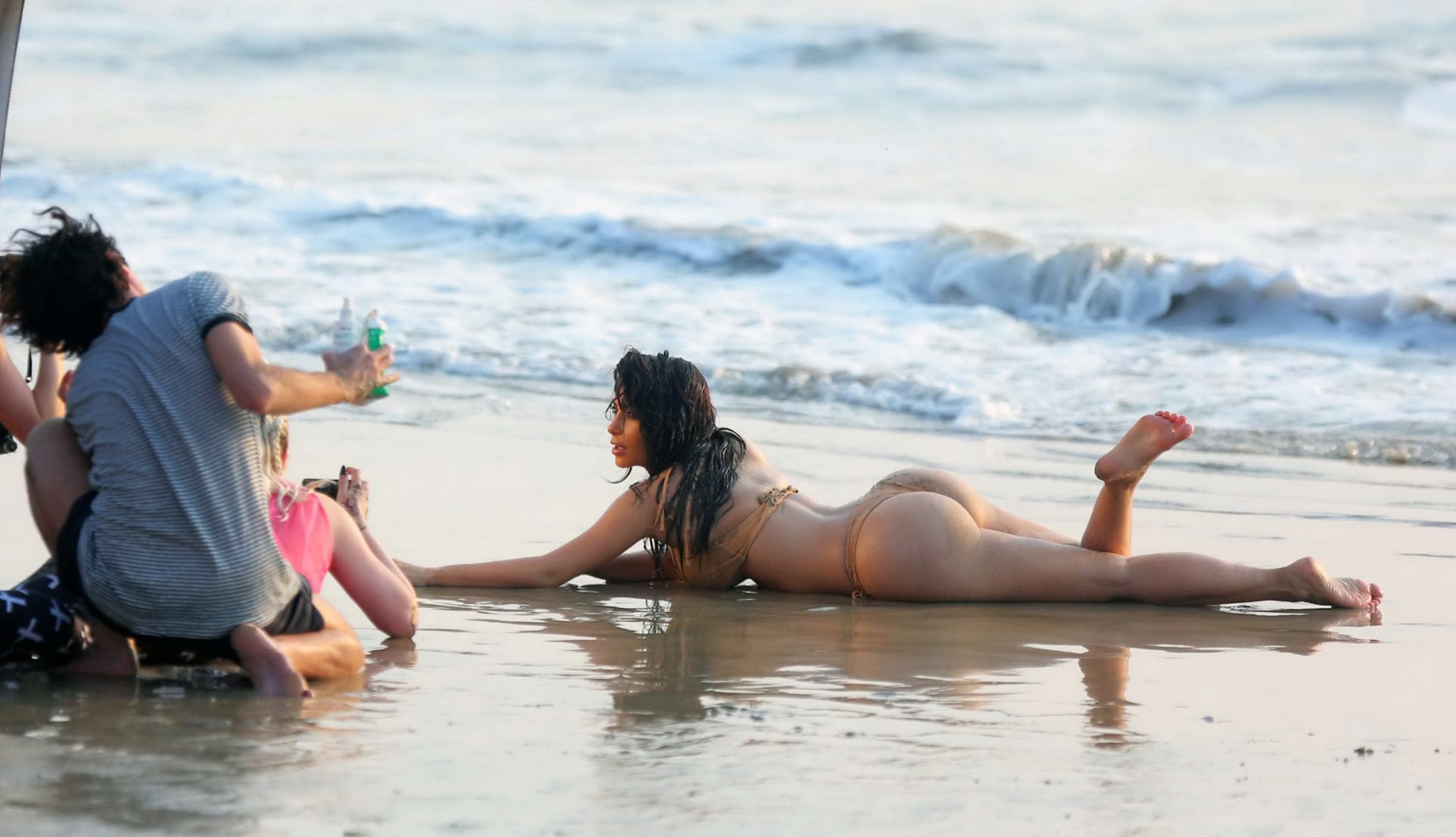 Kim Kardashian shows off her round bikini ass at the beach #75199745