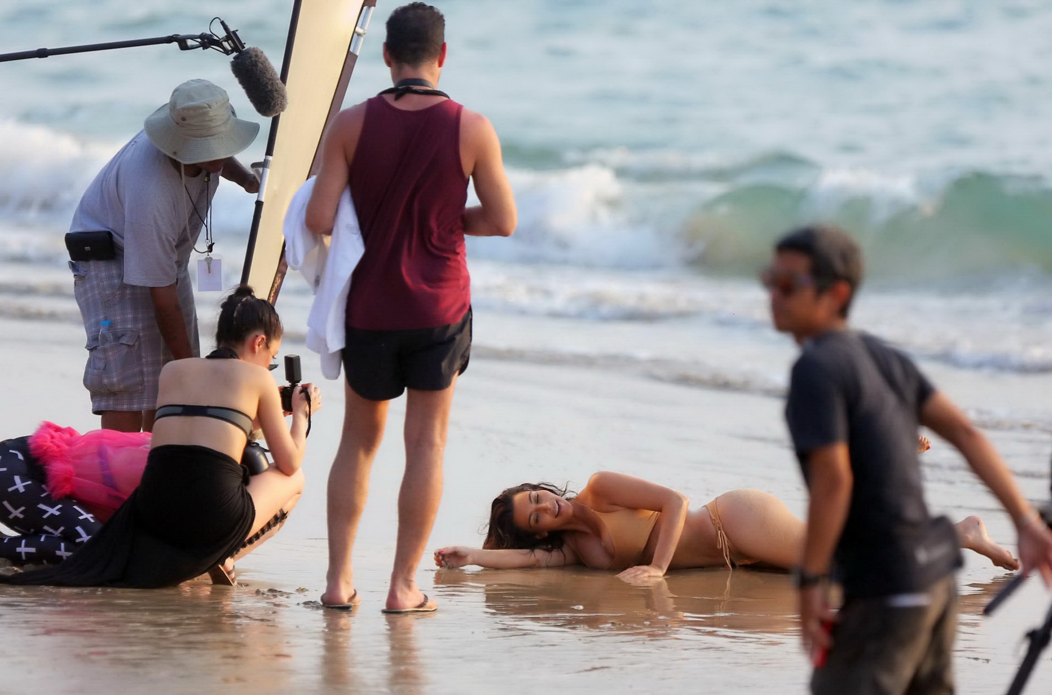 Kim Kardashian shows off her round bikini ass at the beach #75199749