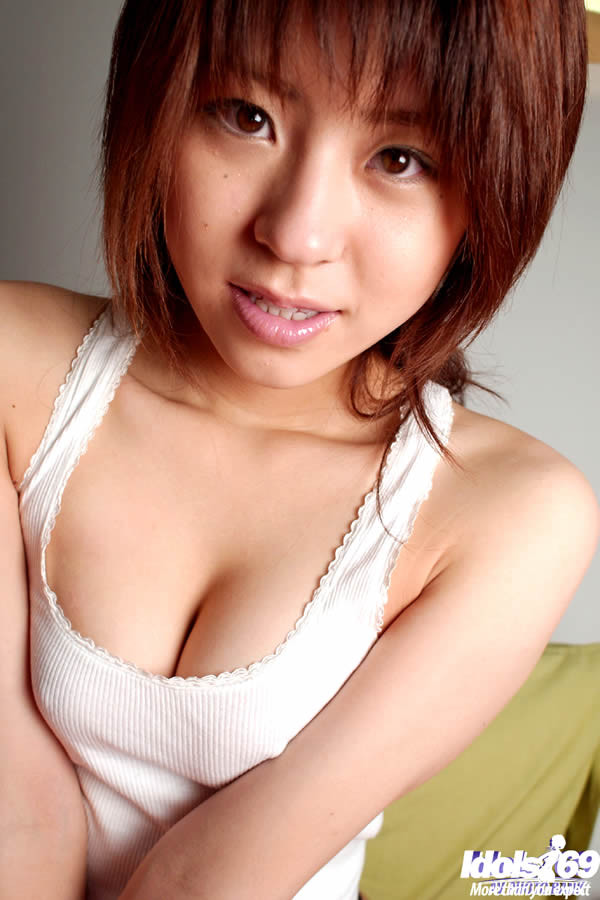 Cute japanese girl posing naked on her bed #69928386