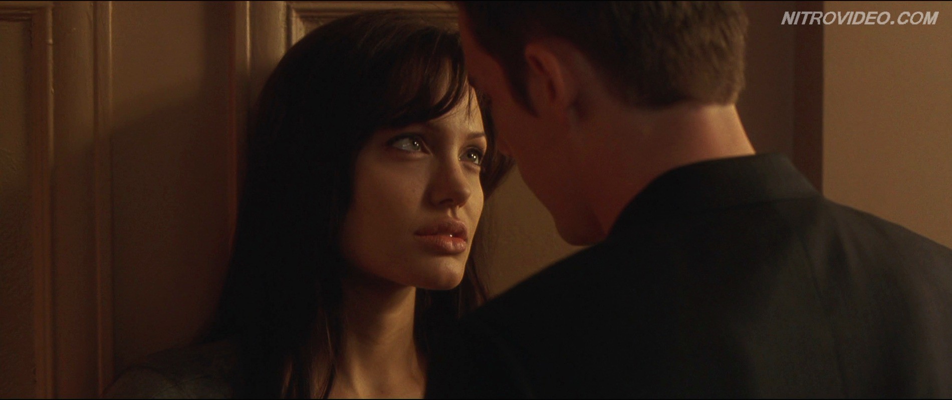 Sexual brunette Angelina Jolie fucked in Taking Lives #71584784
