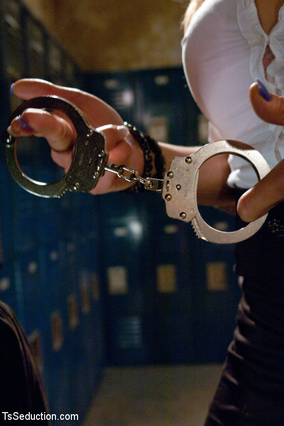 Jessica host transexual latina se folla a un tipo de ébano desnudo
 #79165906