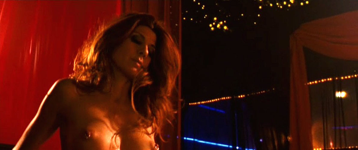 Marisa Tomei mostrando sus grandes tetas y su gran culo en fotos de películas desnudas
 #75391211