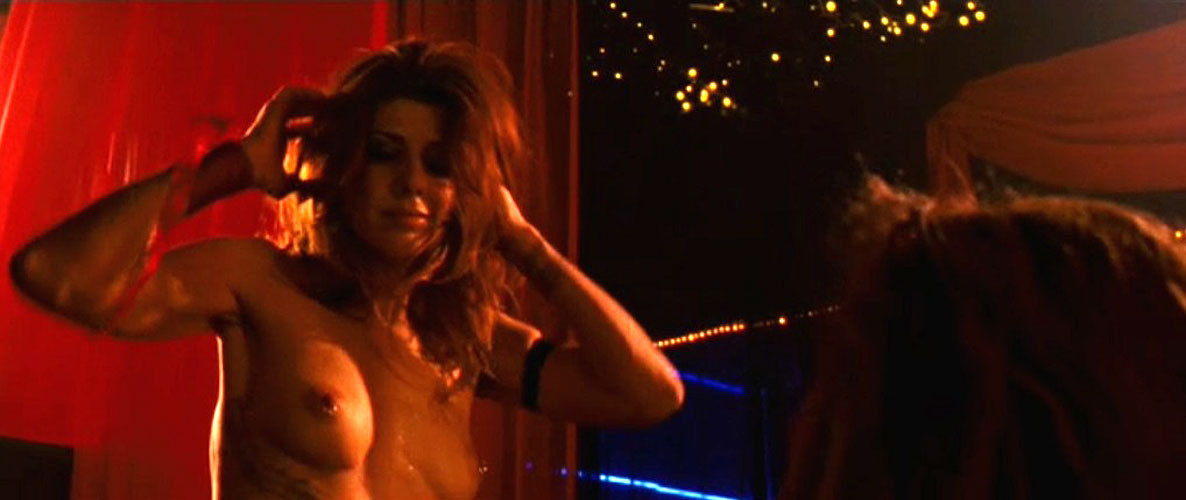 Marisa Tomei mostrando sus grandes tetas y su gran culo en fotos de películas desnudas
 #75391236