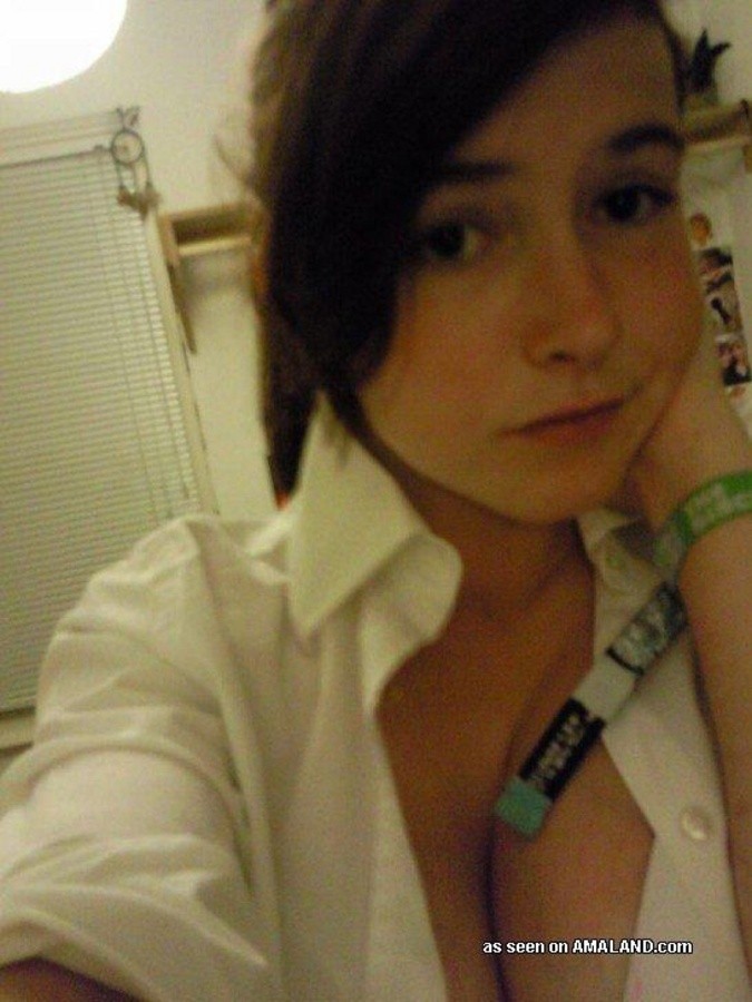 Non-nude sexy pics of an amateur brunette cutie #67642122