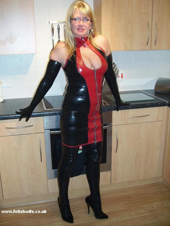 Amateur fetish wife in latex and nylon in the kitchen #73734968