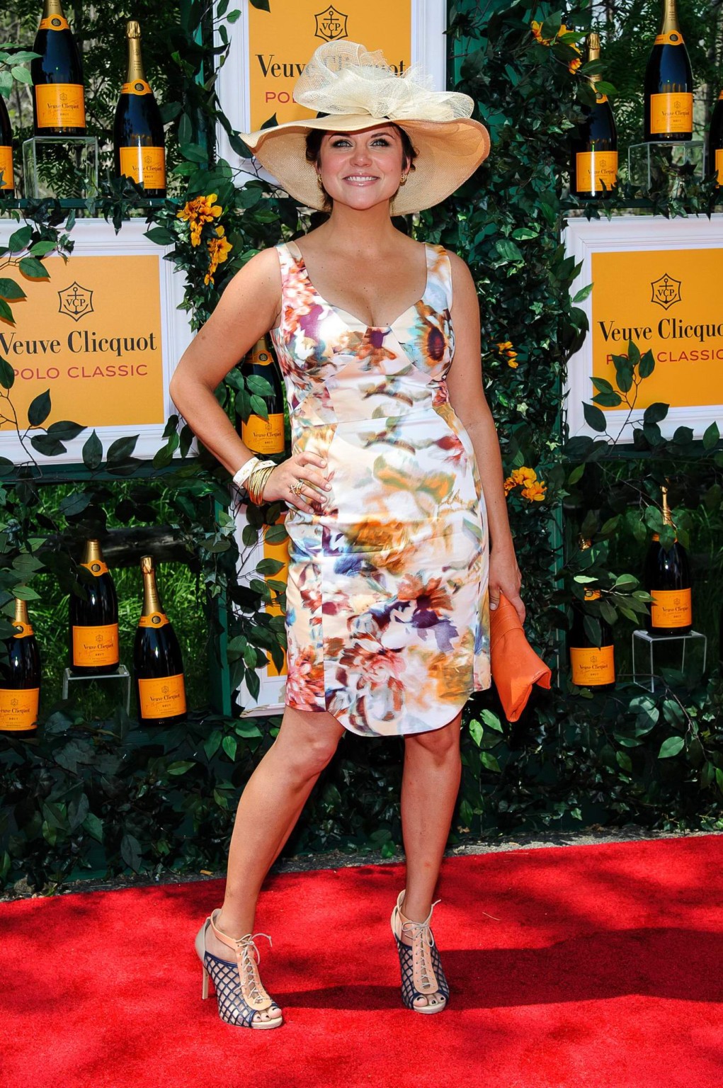 Tiffani-Amber Thiessen showing huge cleavage at the 6th annual Veuve Clicquot Po #75230301