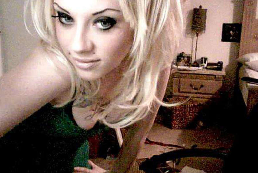 Galería de chicas de escena mixta
 #68191684