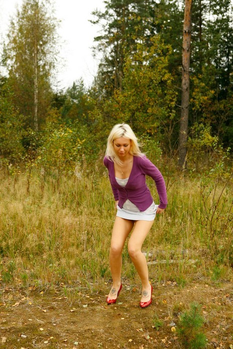 Yummy blonde teen without panties takes a piss in the forest #76568561
