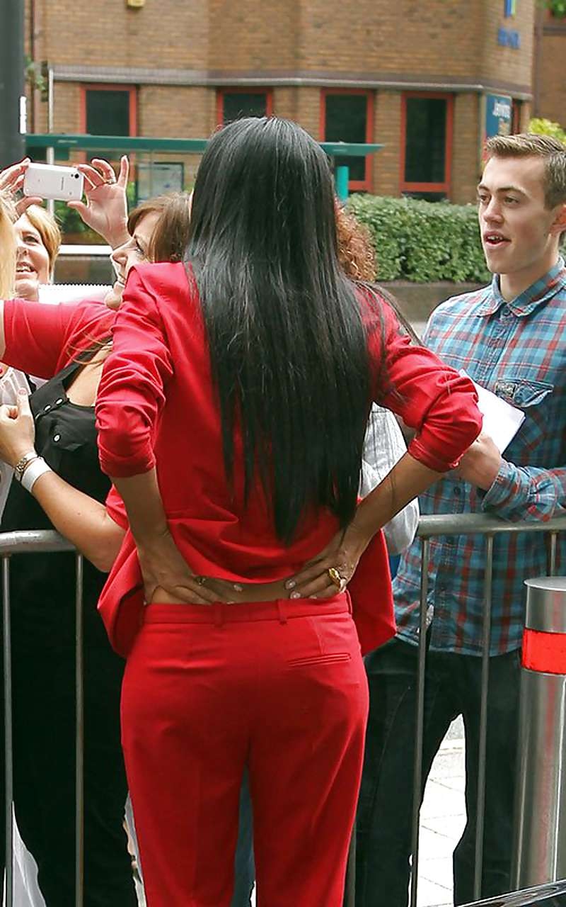 Nicole Scherzinger looking very sexy and hot in dress #75225996