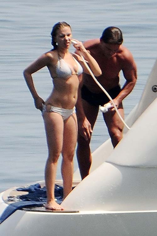 Scarlett Johansson nipple slip and bikini paparazzi photos #75256910