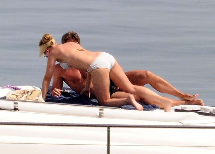 Scarlett Johansson nipple slip and bikini paparazzi photos #75256912