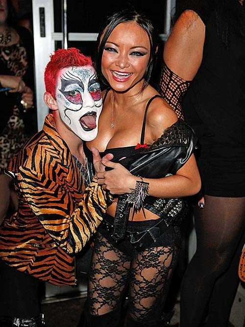 Tila Tequila exposing awesome body and nipple slip while rollering #75275124
