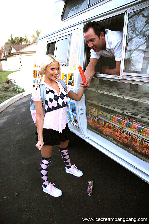 Blondie fills up her appetite with ice cream and man milk #77458252