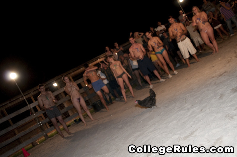 Ragazze del college erano ubriache poi dà ogni uomo pompino sciatta
 #74534382