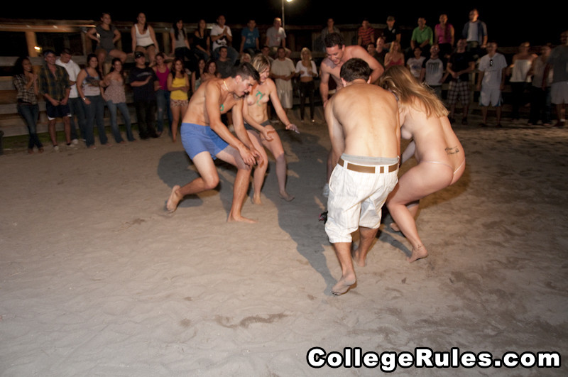 Ragazze del college erano ubriache poi dà ogni uomo pompino sciatta
 #74534403