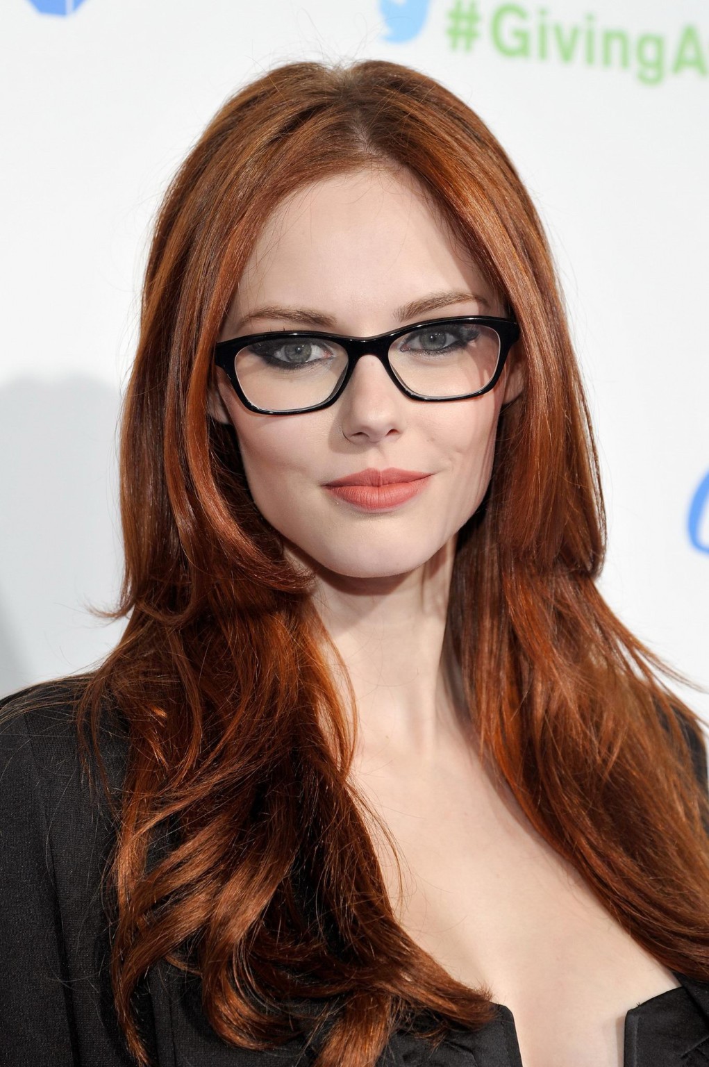 Alyssa campanella zeigt riesiges Dekolleté bei den American Giving Awards in Pasaden
 #75246546