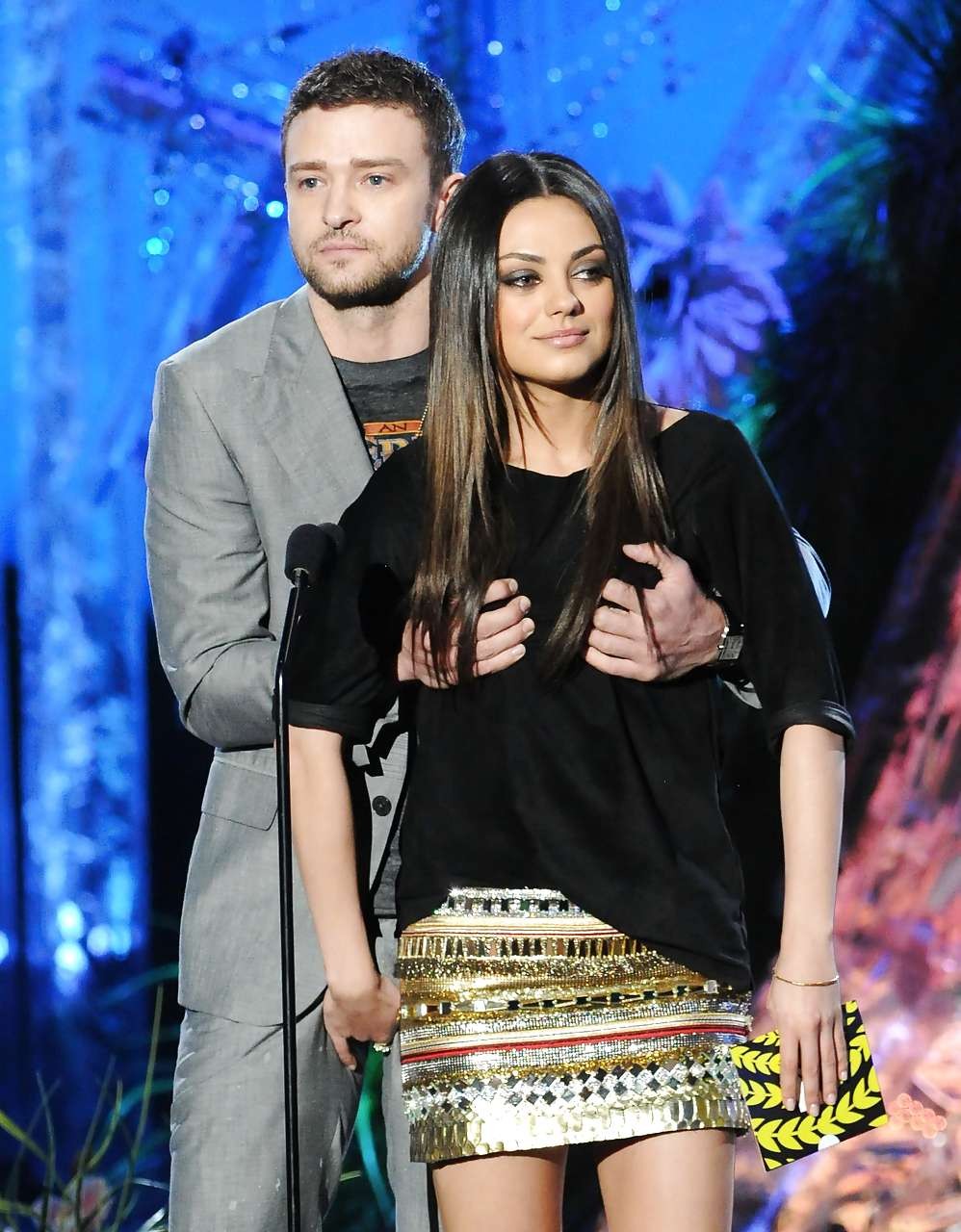 Mila Kunis gets her tits grabbed by Justin Timberlake paparazzi pictures #75300033