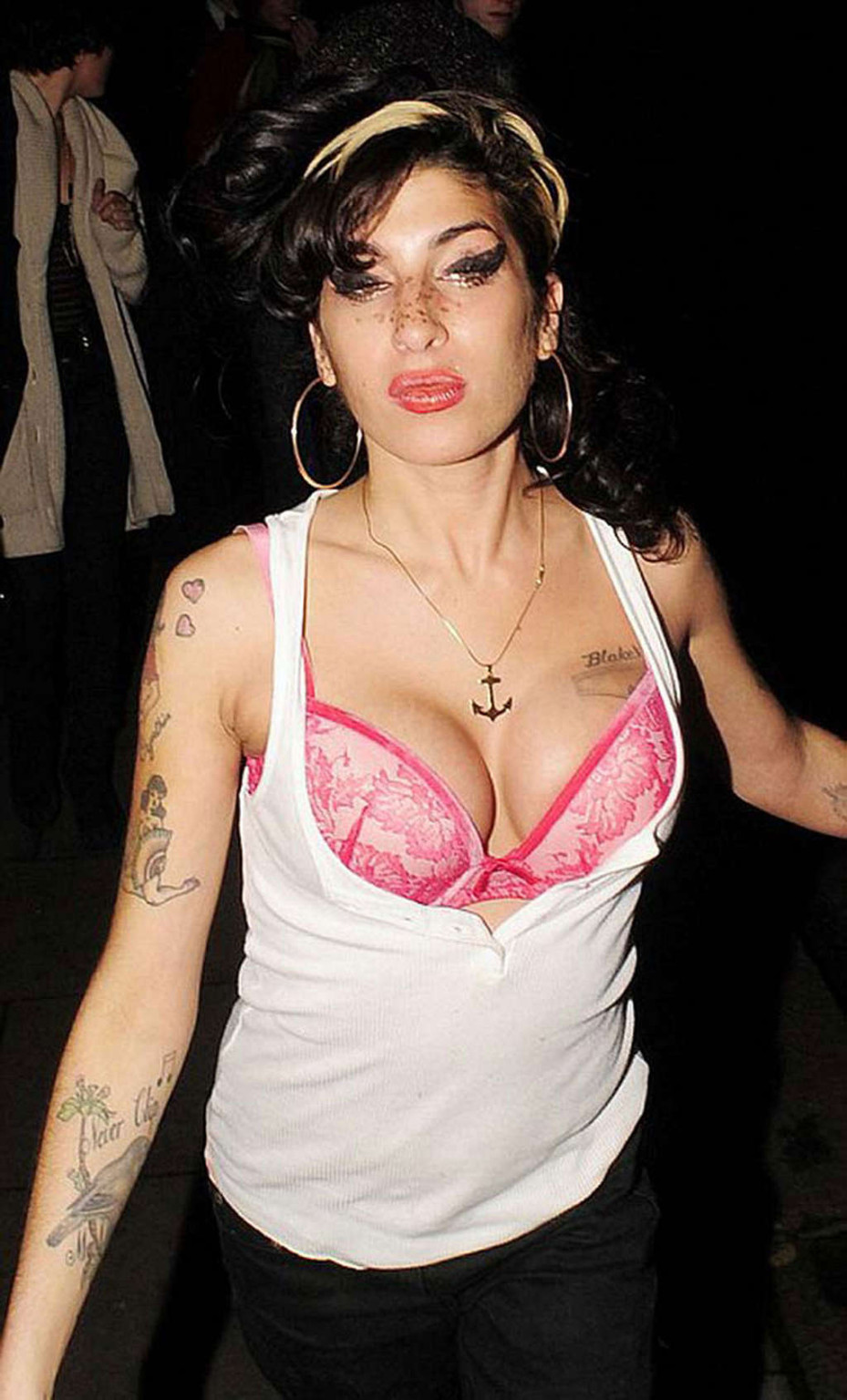 Amy Winehouse cleavage #75374217