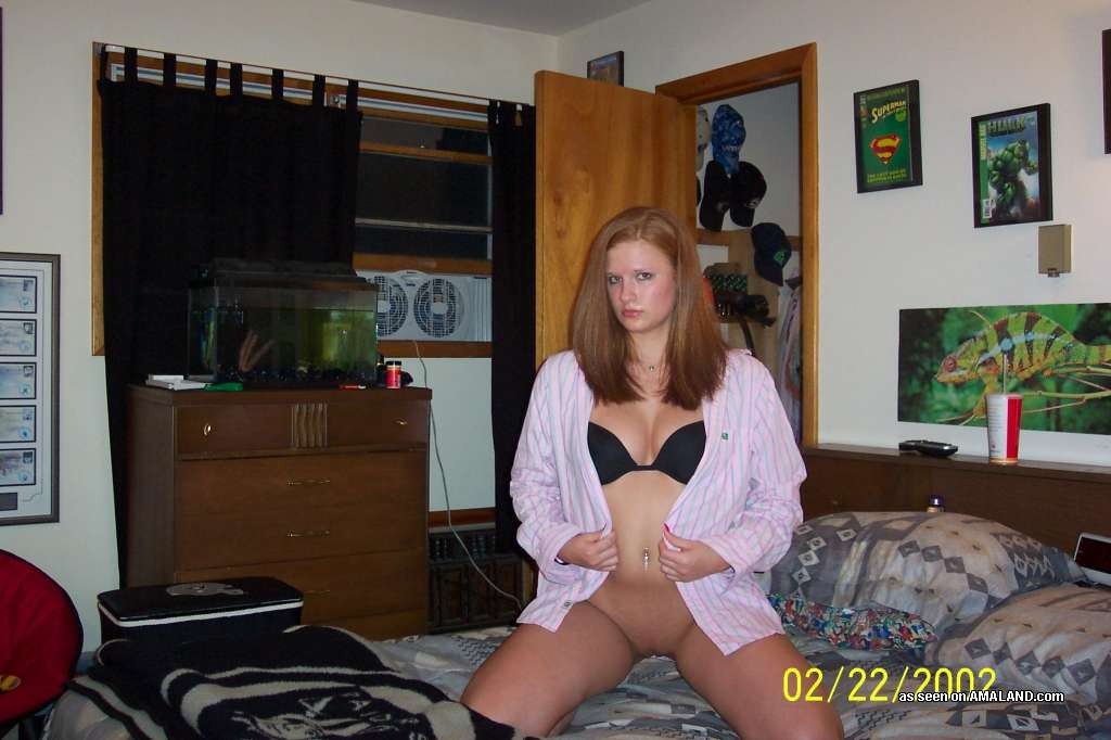 Hausgemachte Amateur Redhead Teen Freundin bekommt Gesichts-Cumshot
 #75915606