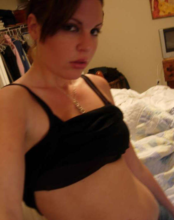 Photos of an amateur bombshell's selfpics #68243838