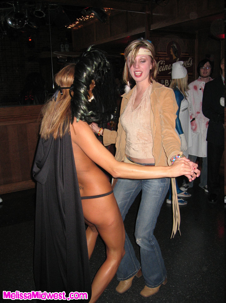Melissa Midwest out on Halloween as Eyes Wide Shut #71037606