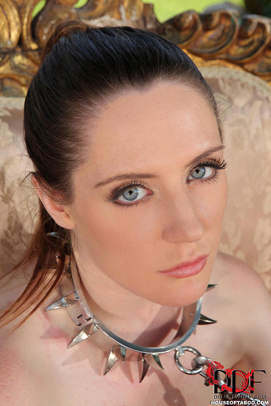 Samantha bentley leashed y anal straponed por mistress lucy
 #71963478