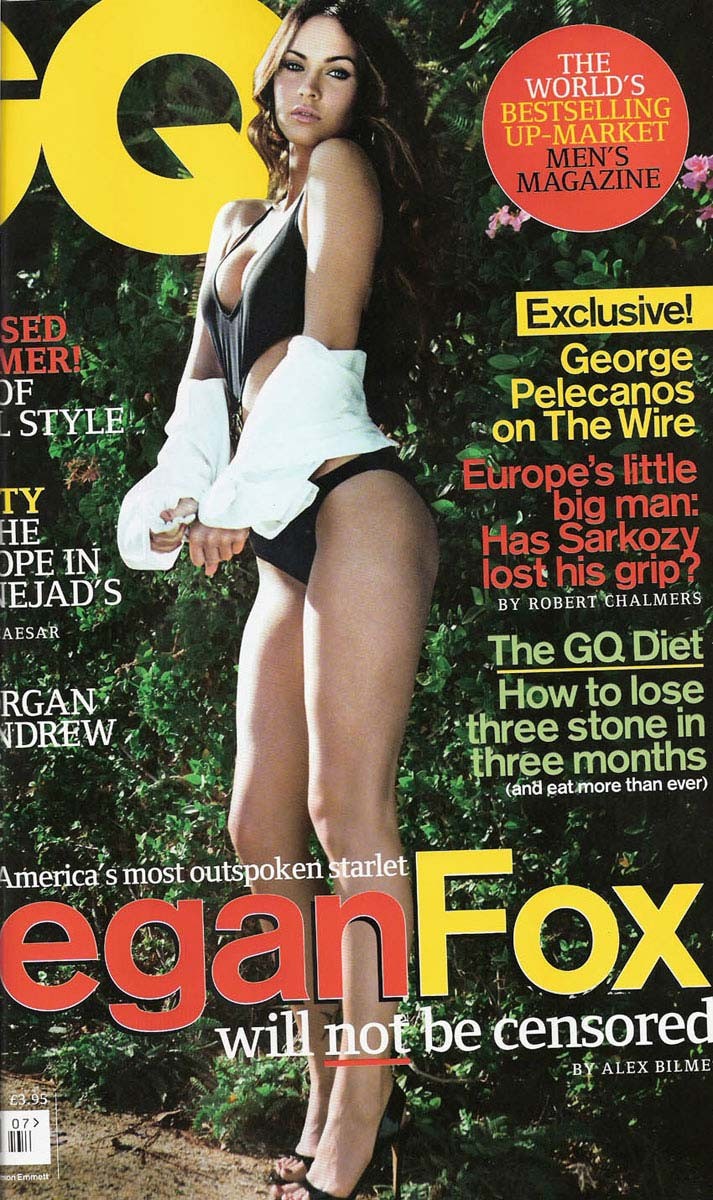 Megan fox mignonne en bikini et exposant ses seins
 #75393738