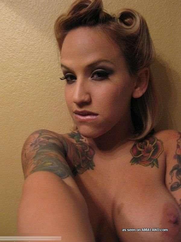 Fotos ardientes de chicas amateurs tatuadas
 #68289135