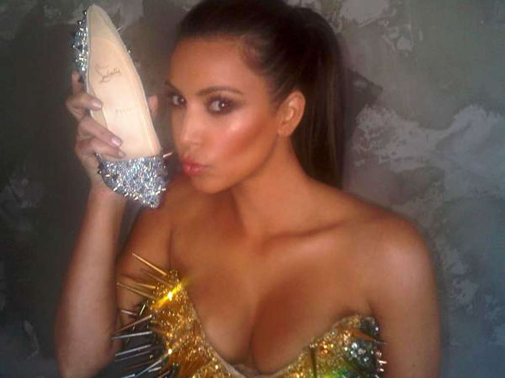 Kim Kardashian looking very sexy on yet unseen private photos #75326794