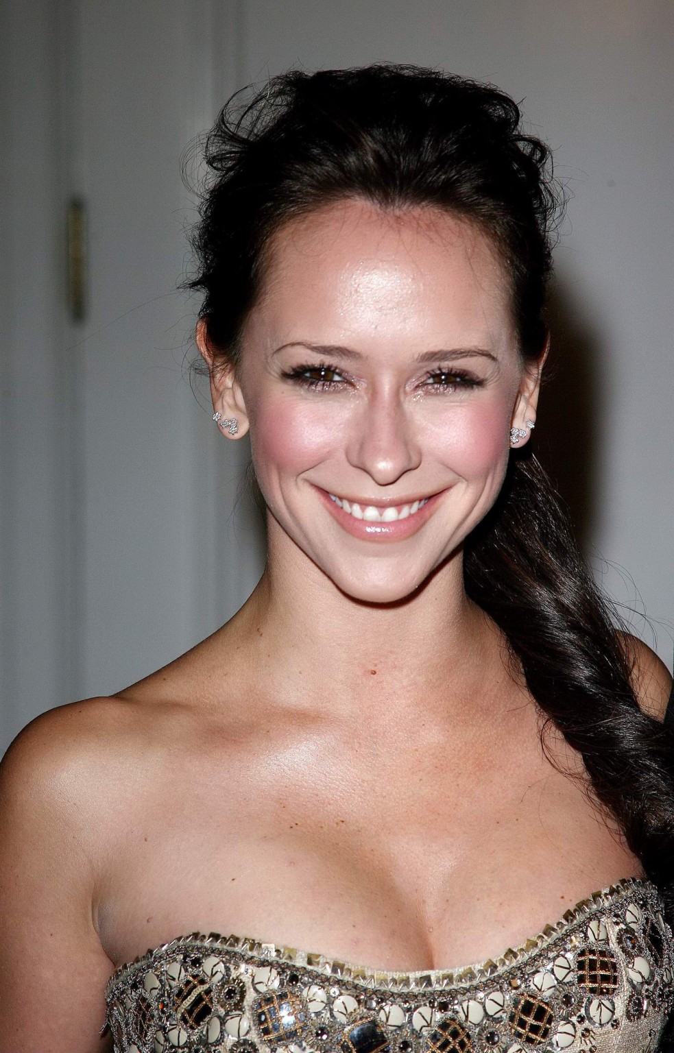 Jennifer Love Hewitt showing awesome cleavage in a strapless dress at 39th Annua #75328149