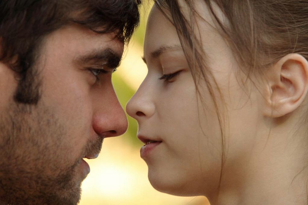 Bikinifreundin findet sich in einem nuttigen Dreier wieder
 #73139969