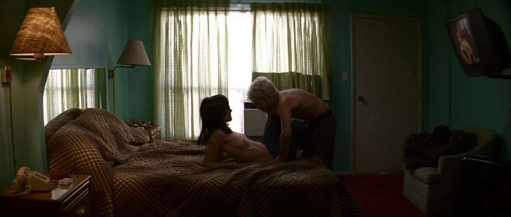 Olivia wilde expose ses gros seins et baise avec un mec dans un film de nudité
 #75329659