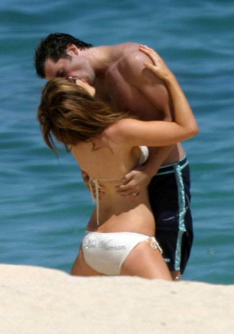 Sweet celebrity actress Kate Beckinsale exposed boobs #75408229