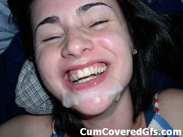 Teen Ex-Freundinnen nehmen große Cumshots in ihre Gesichter
 #75829846