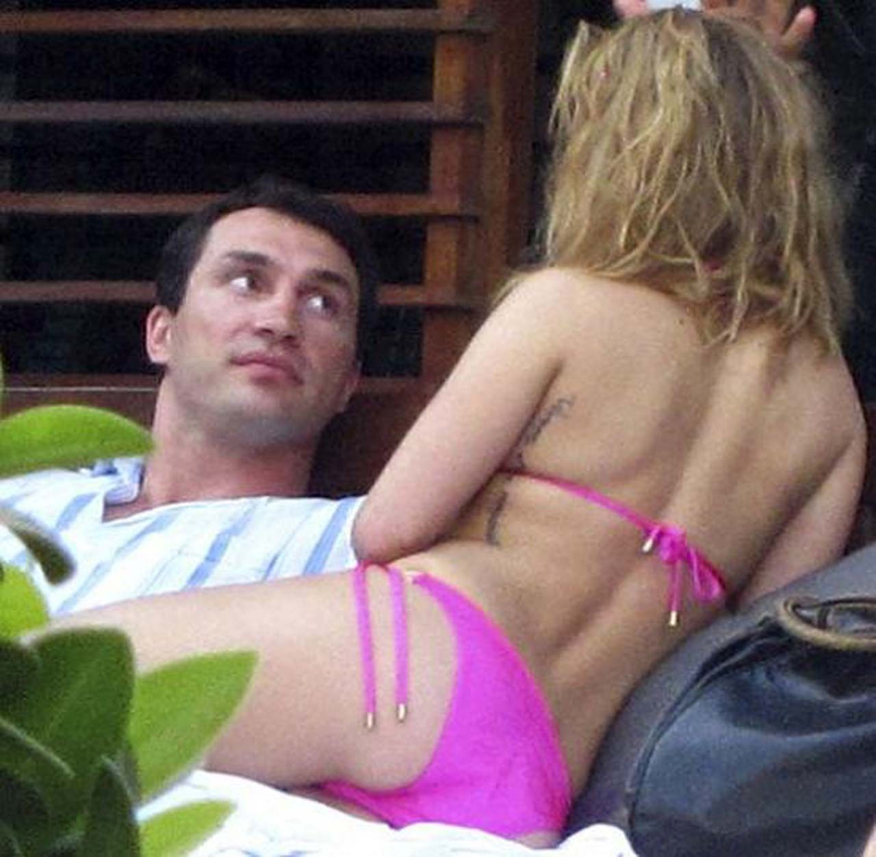 Hayden Panettiere guardando cazzo sexy e caldo su foto di paparazzi
 #75315230