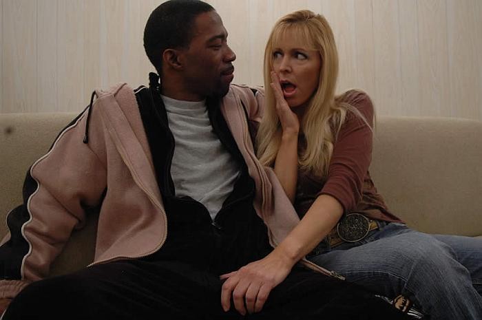 金髪美女が黒人の巨根に挑む
 #77850413