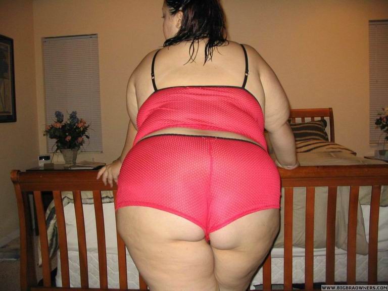Amateur grosse femme bbw avec des gros seins géants
 #75032845