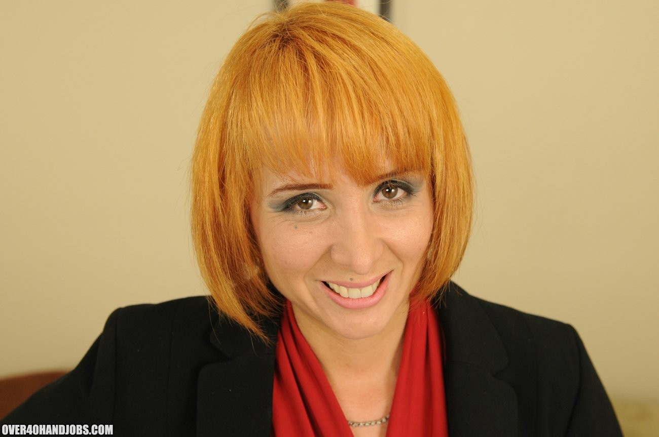 Pelirroja madrastra dar tirones puestos de trabajo
 #75748076