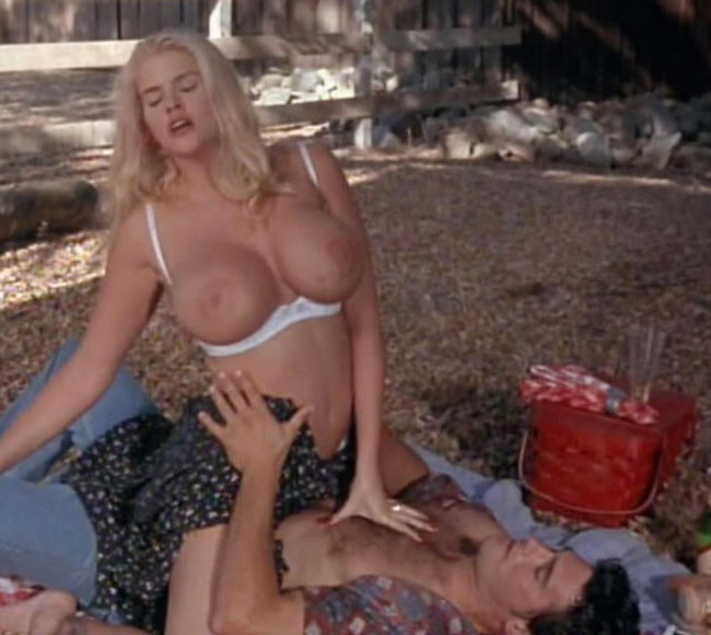 Celebrity Anna Nicole Smith big nude boobs in sex scene caps #75400999