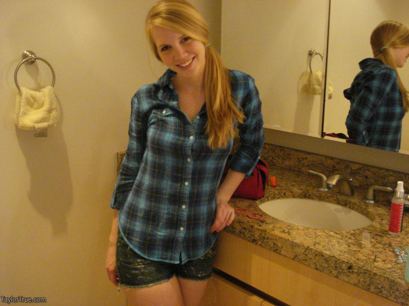 Real amateur blonde teen candids #67565060