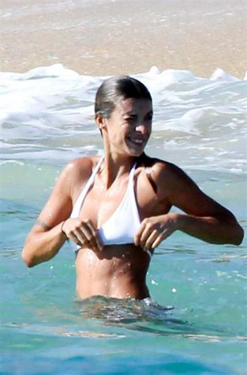 Elisabetta canalis zeigt ihren Hintern in einer Oops-Situation mit ihrem Bikini
 #75322775