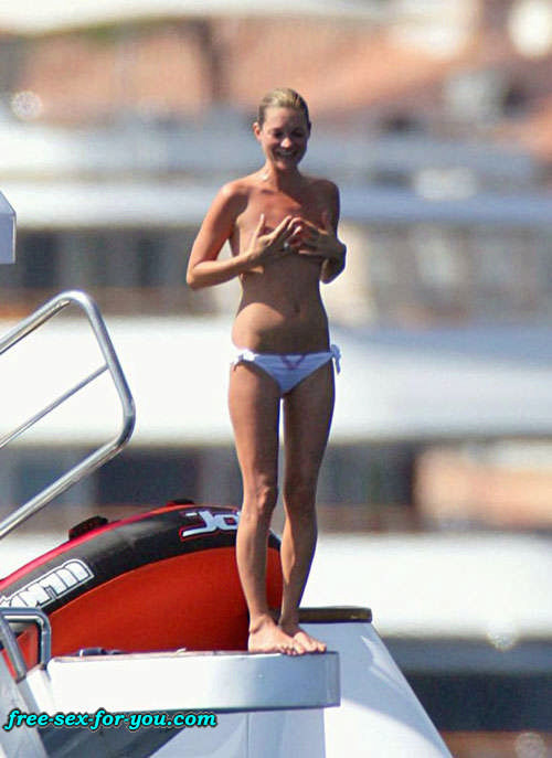 Kate Moss showing her hairy pussy and nice tits to paparazzi #75429555