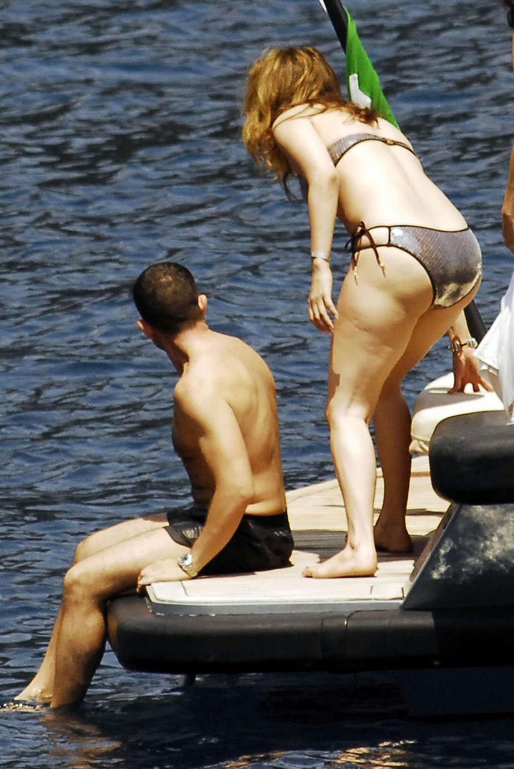 Jennifer Lopez montre ses fesses en bikini et ses photos très sexy.
 #75375113