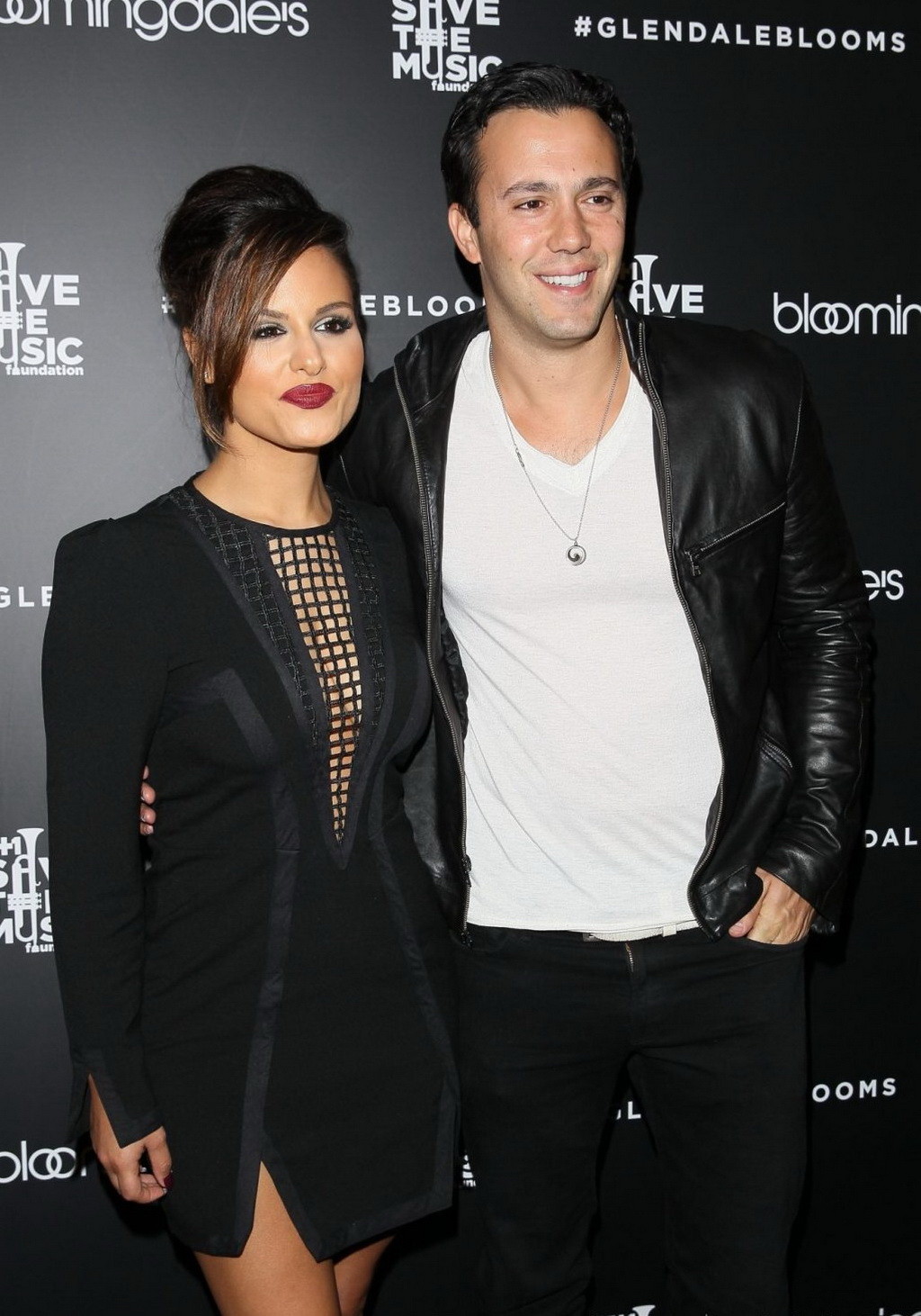 Pia Toscano langbeinig in einem knappen schwarzen Kleid bei den Bloomingdales Glen
 #75213545